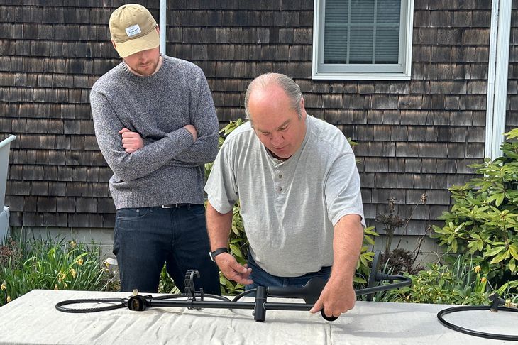 S23 E17: Richard Trethewey hooks up an outdoor shower to water
