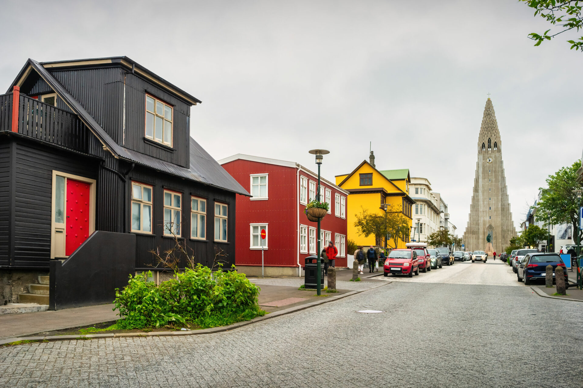 How To Move to Iceland: Guide for U.S. Citizens